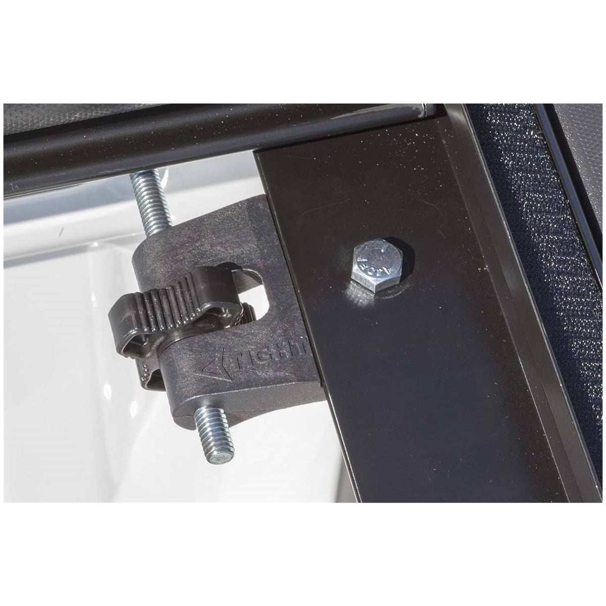 Vanish Roll-Up Tonneau Cover N104
