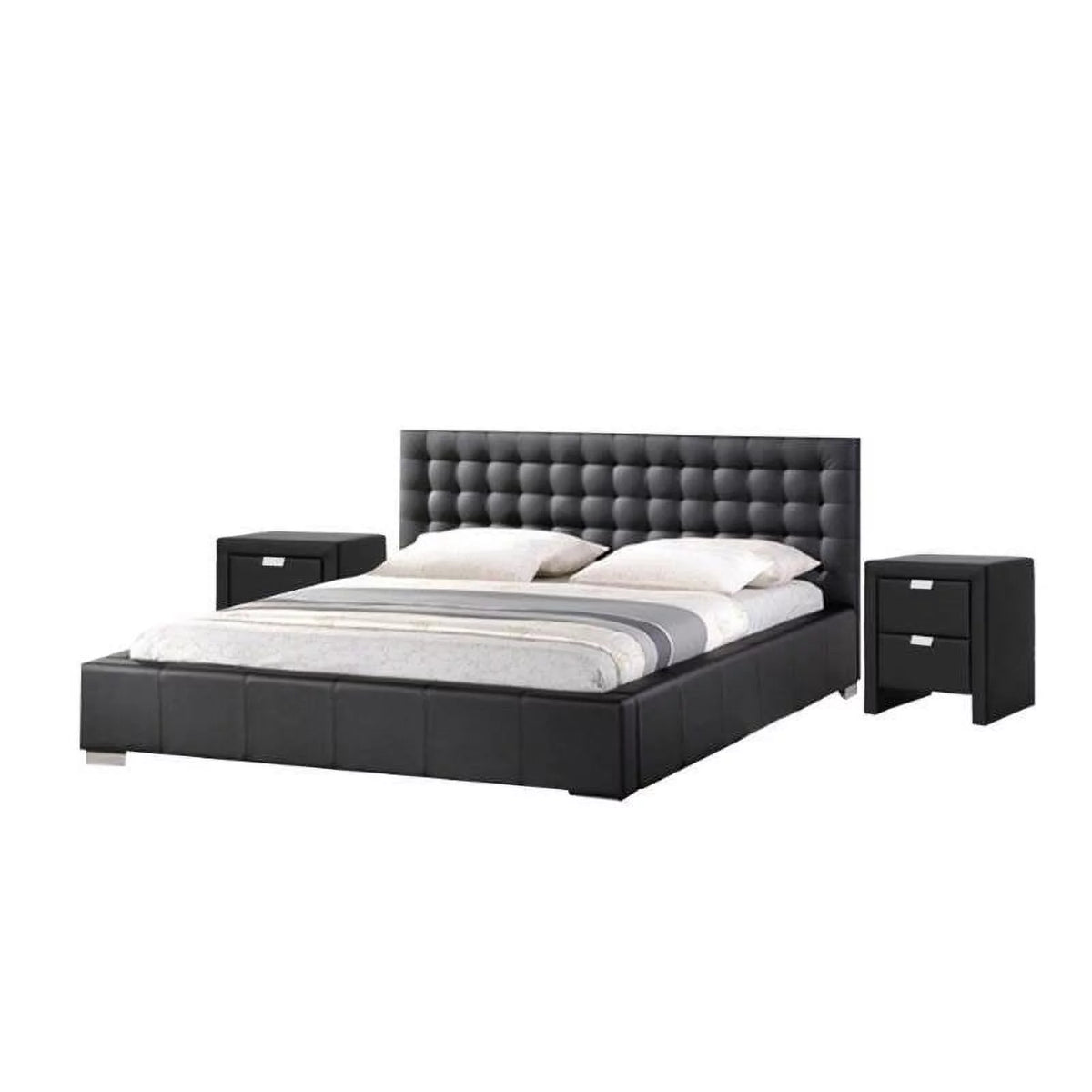 3 Piece Bedroom Set with Queen Platform Bed and Set of 2 Nightstand in Black F44327