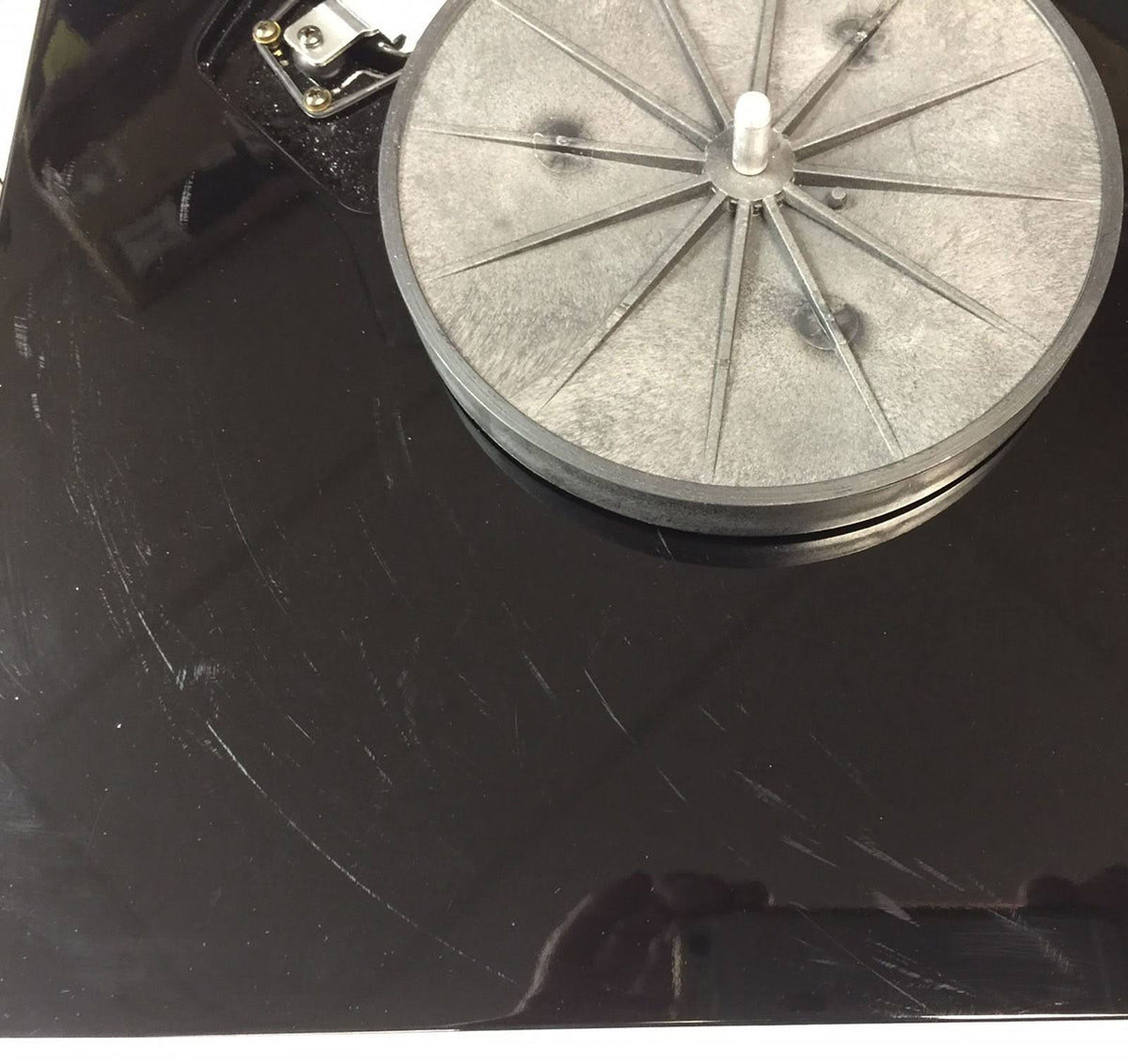 Gloss Black Turntable T51656
