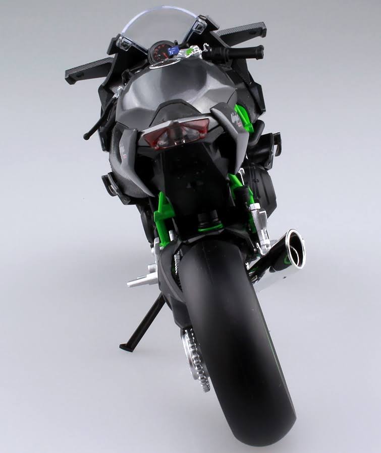1/12 Scale Kawasaki Ninja H2R Finished Model Y985